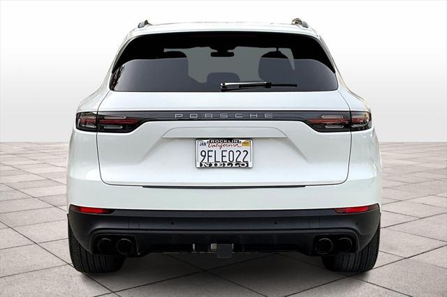 2022 porsche cayenne platinum edition