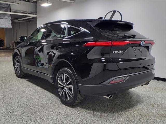 2021 toyota venza le