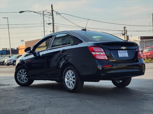 2017 chevrolet sonic lt