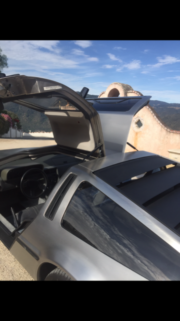 1981 delorean dmc-12 low mileage!! 5 speed!