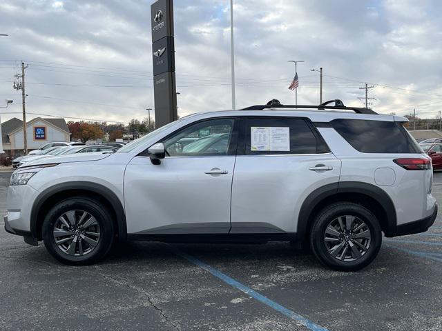 2023 nissan pathfinder sv 4wd