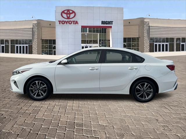 2022 kia forte lxs