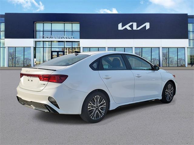 2024 kia forte gt-line