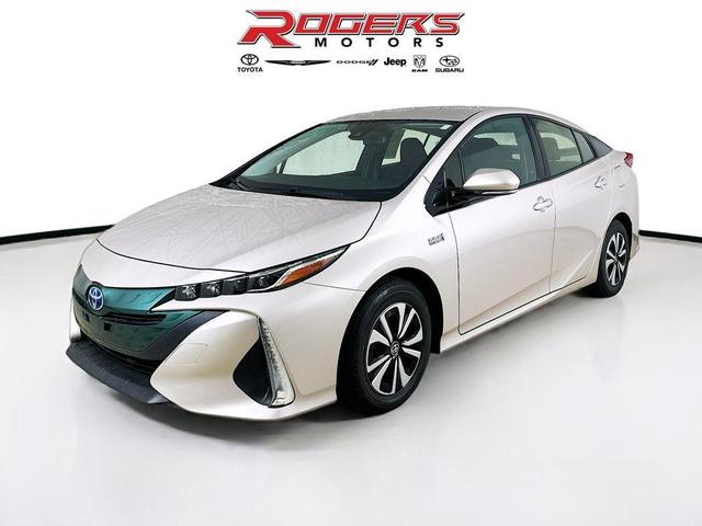 2019 toyota prius prime plus