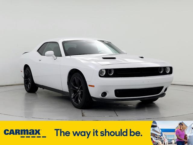 2018 dodge challenger sxt