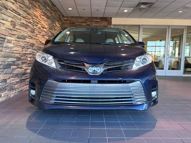 2018 toyota sienna limited