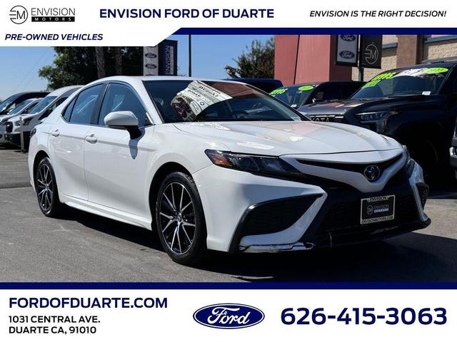 2023 toyota camry se