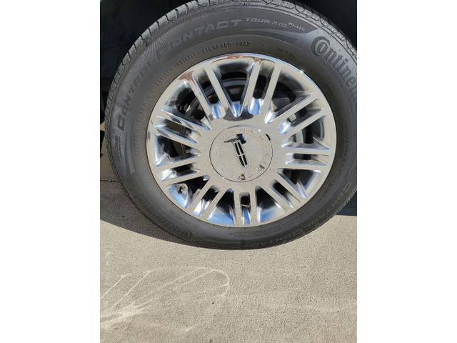2010 lincoln town car signature limited