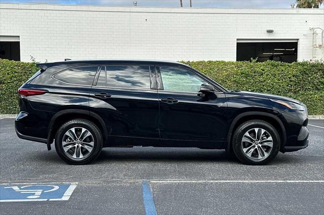 2022 toyota highlander xle