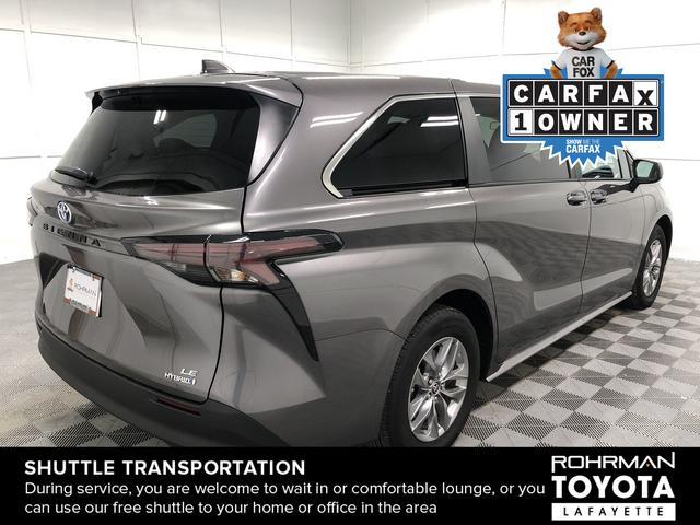 2024 toyota sienna le