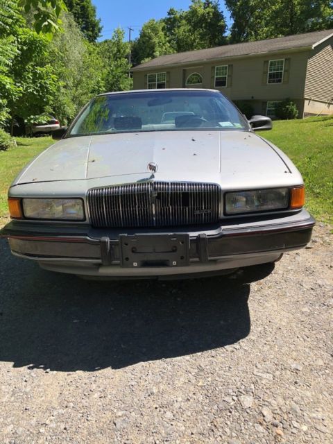 buick regal custom 2dr coupe