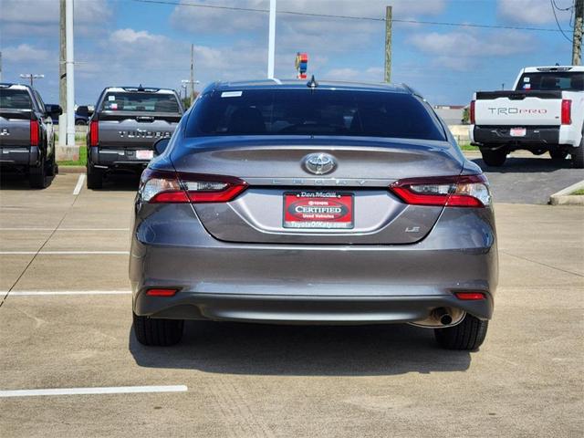 2024 toyota camry le