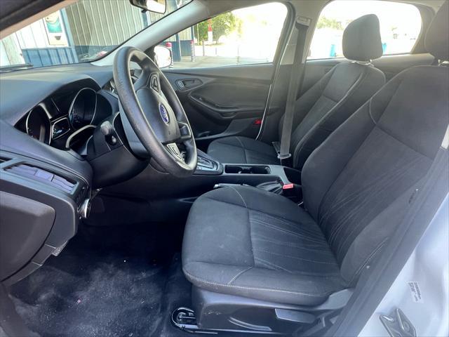 2017 ford focus se