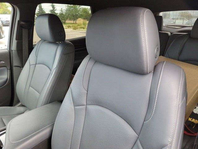2022 buick enclave essence