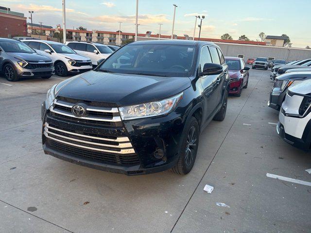 2018 toyota highlander le