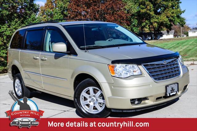 2010 chrysler town & country touring