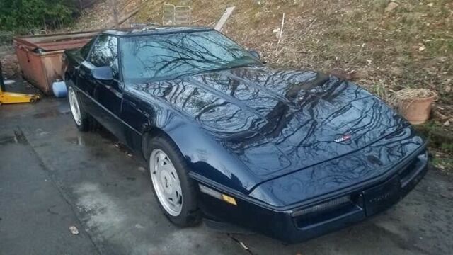 1989 corvette glasstop coupe in beautiful blue!