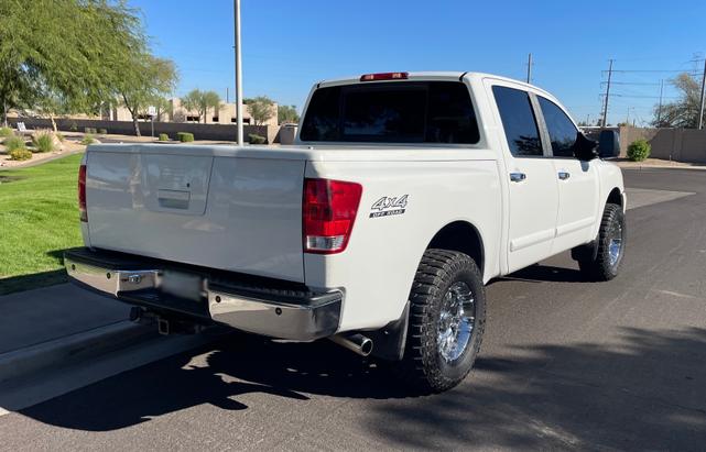 2006 nissan titan le crew cab
