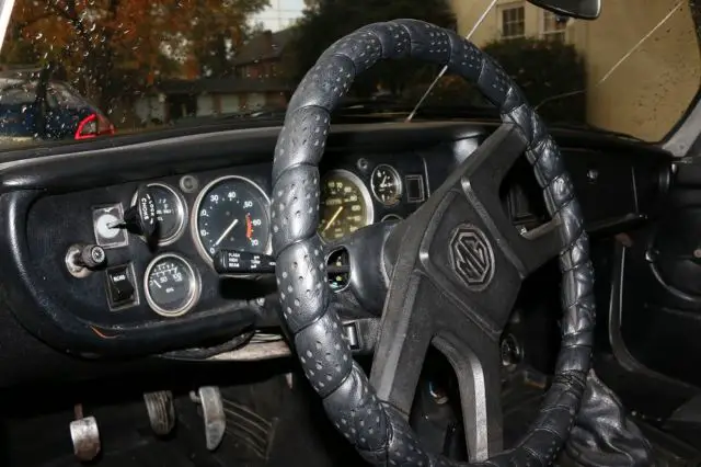 1974 1/2 mg mgb, runs well, overdrive, in family for 10 years
