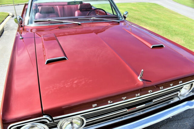 stunning 1967 plymouth gtx 440 cid automatic bucket seats center console