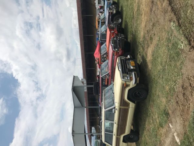 1988 jeep grand wagoneer woody