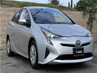 2018 Toyota Prius door 1