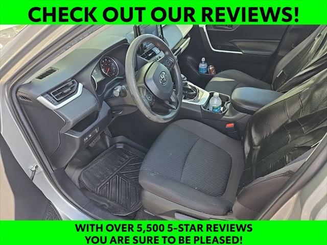 2021 toyota rav4 le