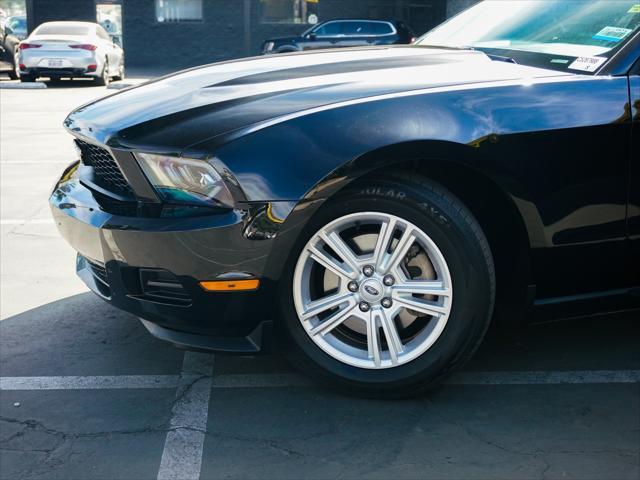 2012 ford mustang v6 premium