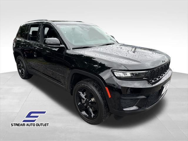 2022 jeep grand cherokee altitude