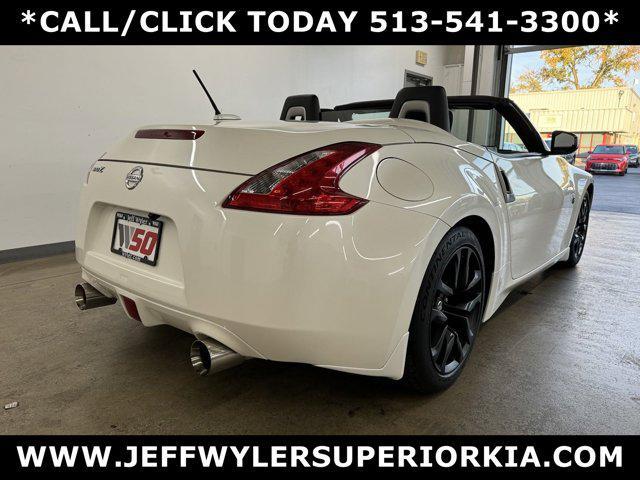 2016 nissan 370z base