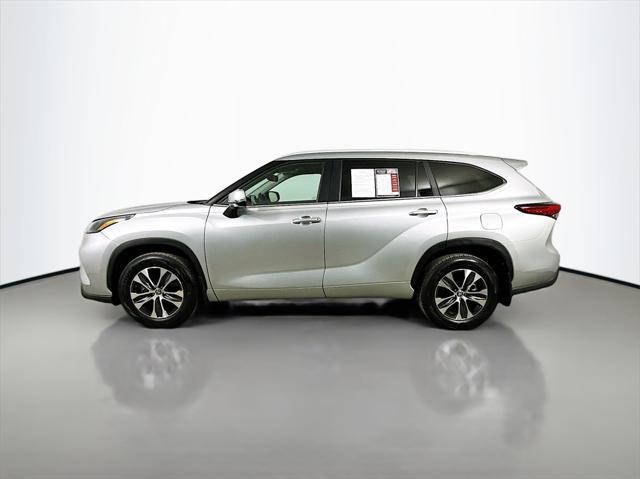 2023 toyota highlander xle