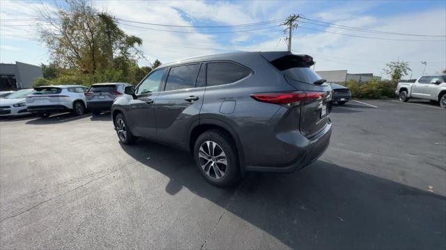 2021 toyota highlander xle