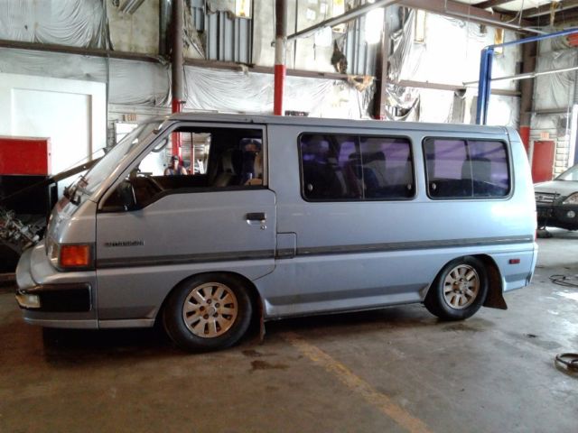 1987 mitsubishi van ls