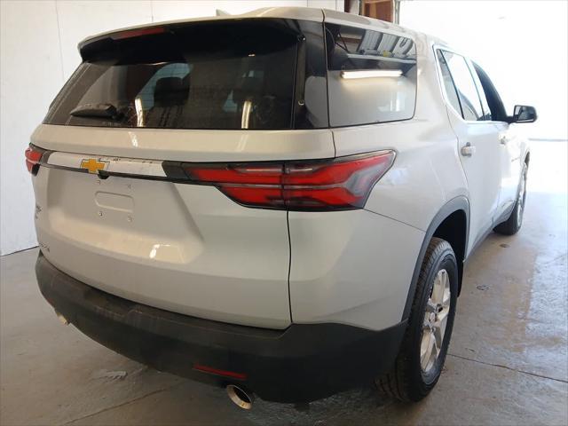 2022 chevrolet traverse ls