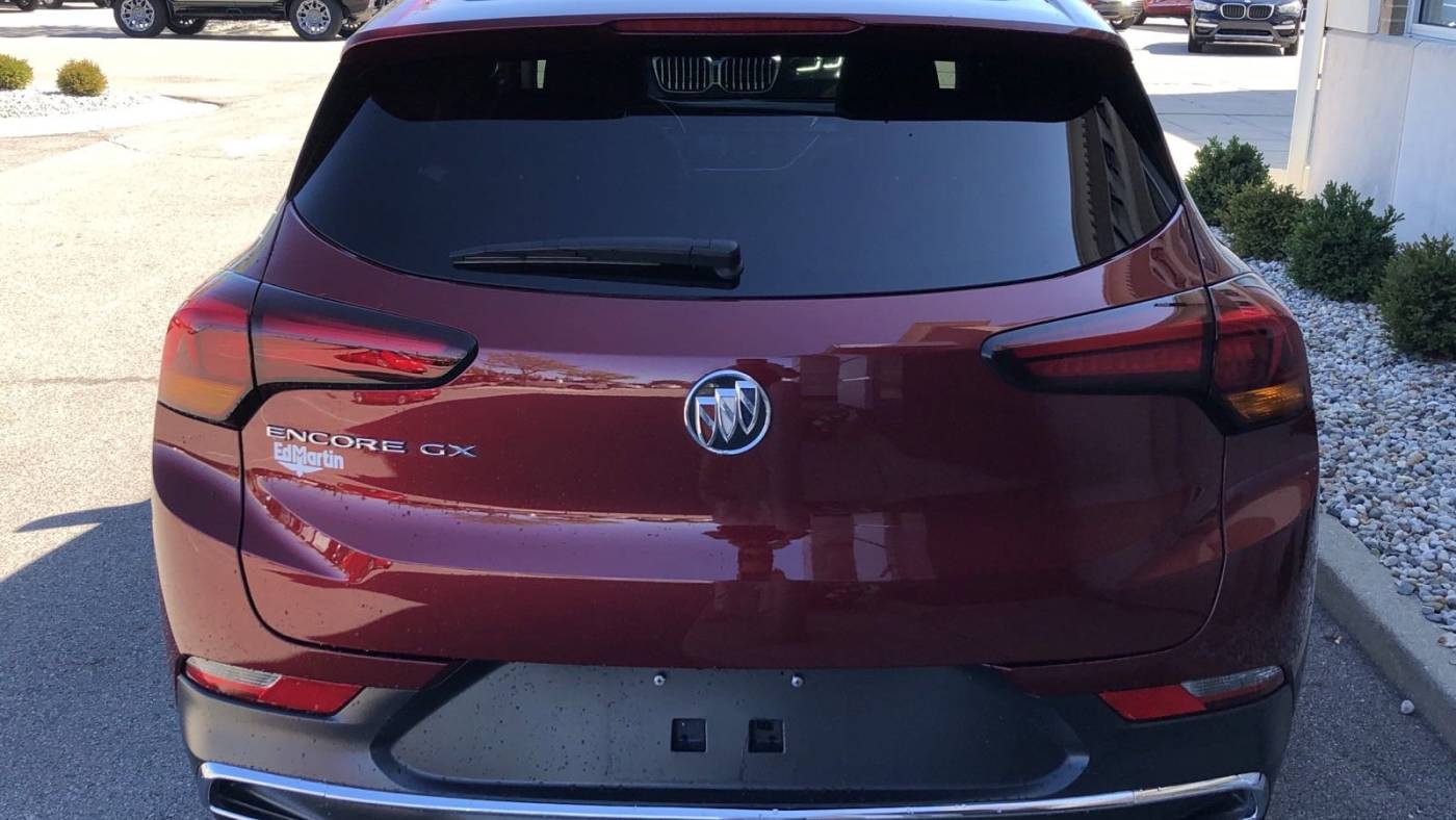 2022 buick encore gx essence