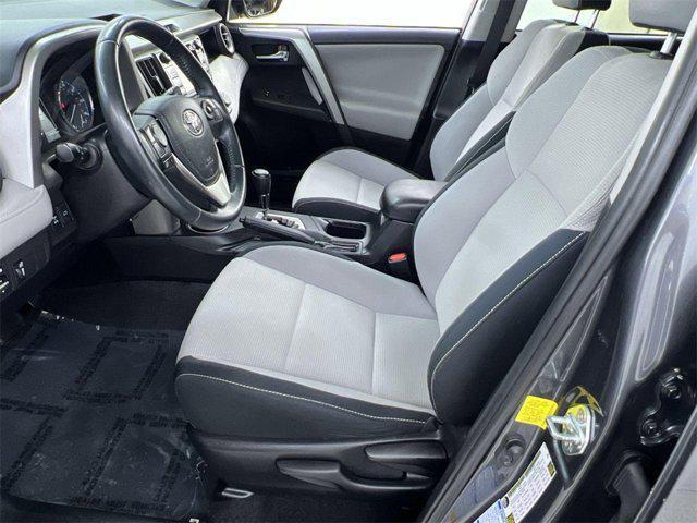 2016 toyota rav4 xle