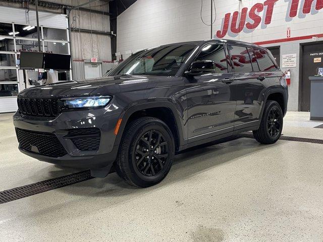 2023 jeep grand cherokee altitude