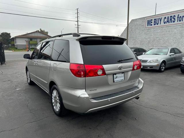 2008 toyota sienna le