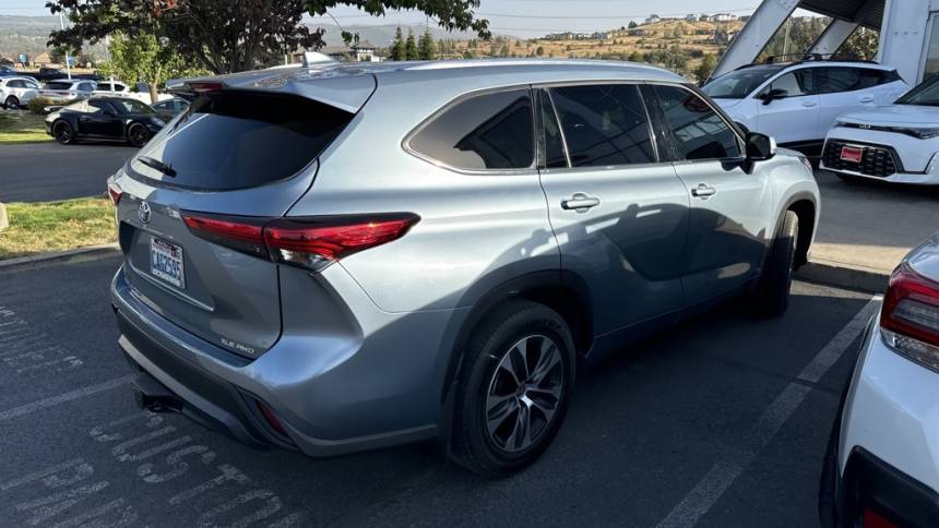 2021 toyota highlander xle