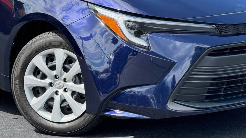 2023 toyota corolla hybrid le