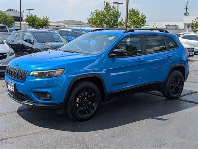 2023 jeep cherokee altitude