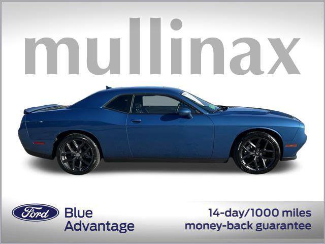 2021 dodge challenger sxt