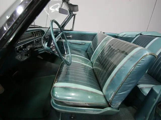 beautiful ford cruiser, very original, 390 v8, cruise-o-matic, well-preserved!!