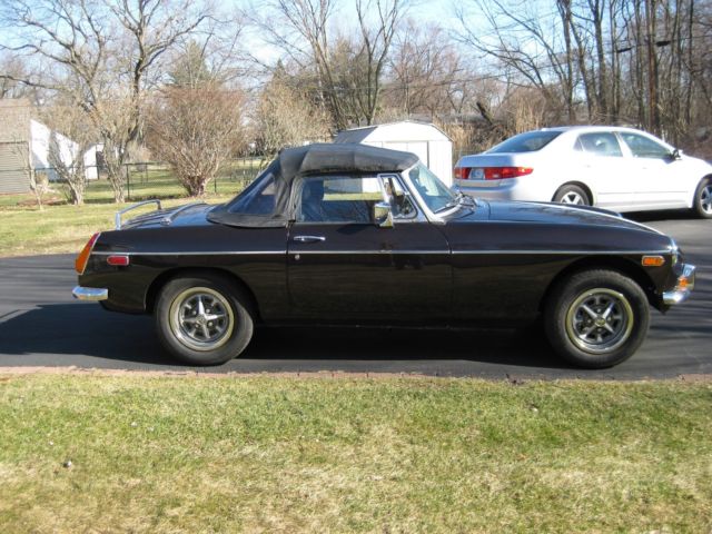 1977 mgb with chrome bumpers and grille