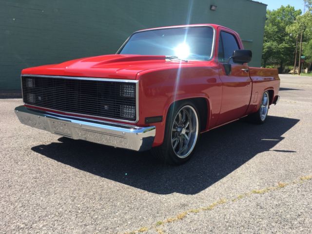 square lowered custom 350 street hot rat rod rod low truck red 20 inch
