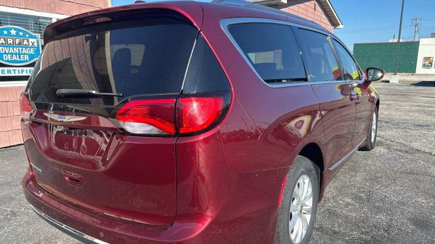 2018 chrysler pacifica touring l