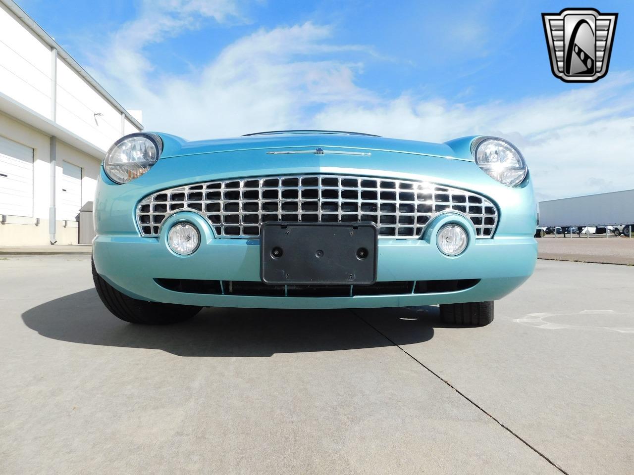 2002 ford thunderbird