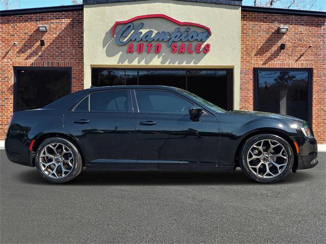 2016 chrysler 300 s