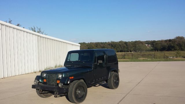 1994 wrangler yj 6cyl, automatic a/c hard top no rust runs perfect