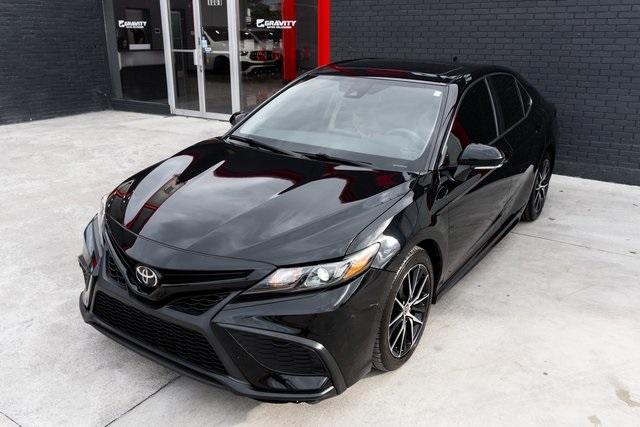 2022 toyota camry se